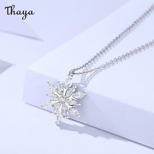 Thaya 925 Silver Damilra Snowflake Necklace