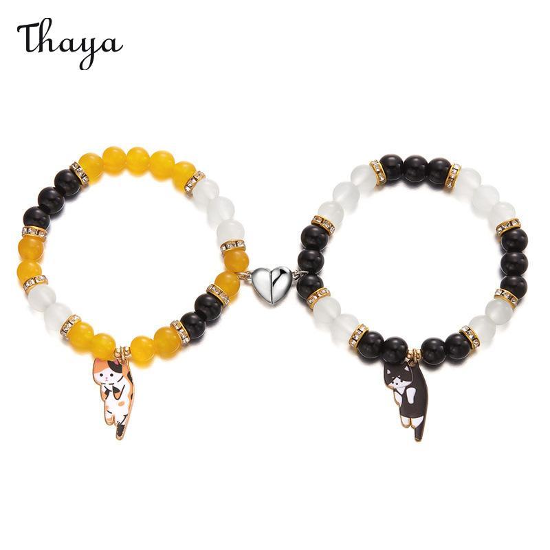 Thaya Creative Magnetic Cat Pendant Bracelet