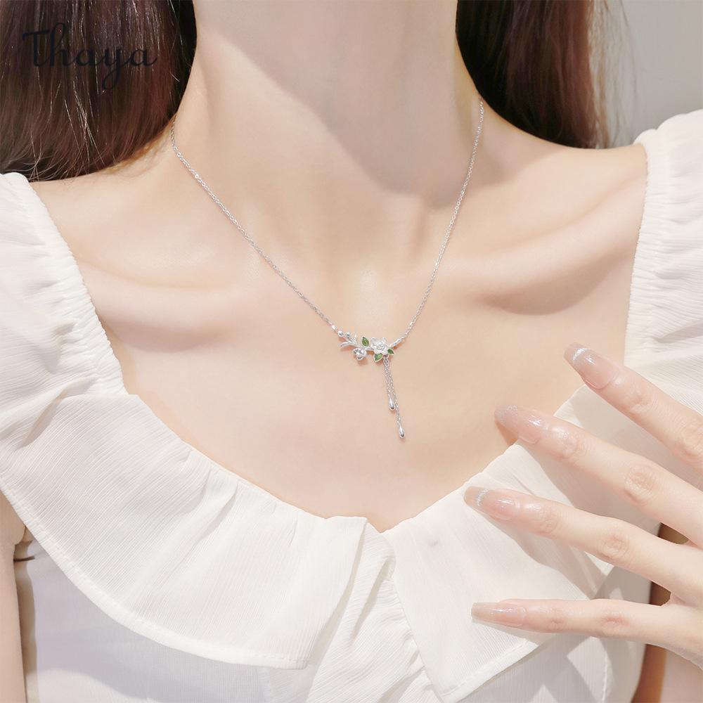 Thaya Forest-style Sweet Jasmine Jewelry Set