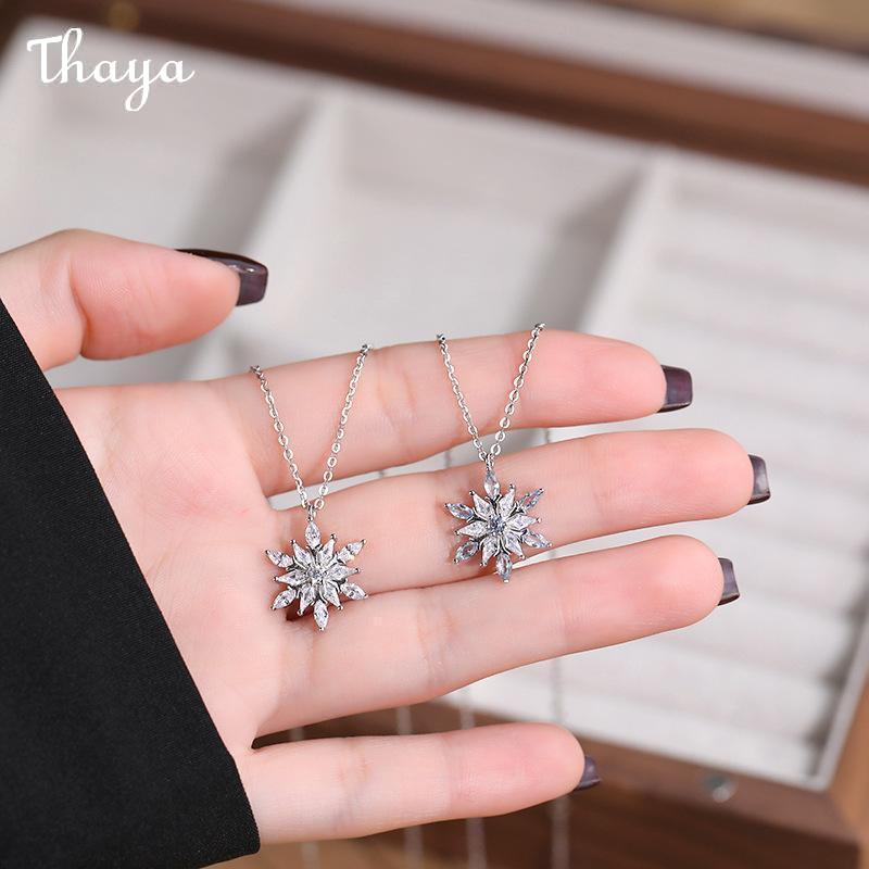 Thaya 925 Silver Damilra Snowflake Necklace