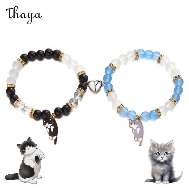Thaya Creative Magnetic Cat Pendant Bracelet