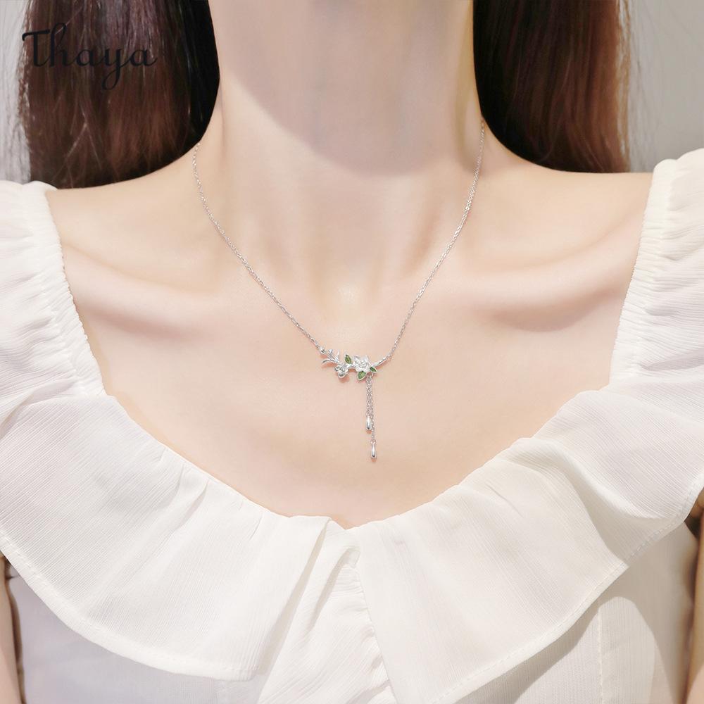 Thaya Forest-style Sweet Jasmine Jewelry Set